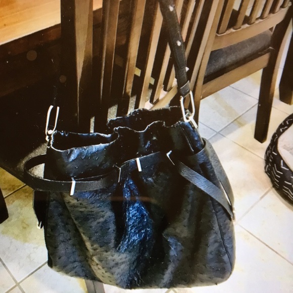 🌹Tiffany & Co ostrich exotic bag 14x13, $5450 originally@Tiffany & Co - Picture 6 of 8